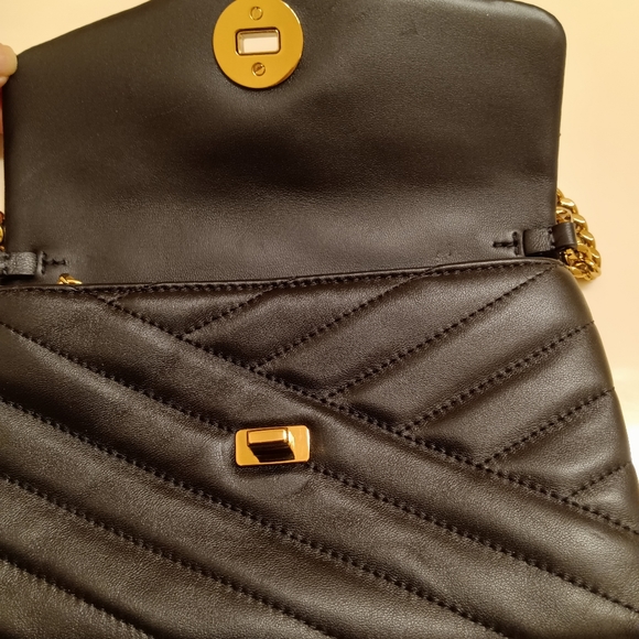 Tory Burch designer mini bags Kira Chevron Chain Wallet in Black mainTory Burch - Picture 8 of 13